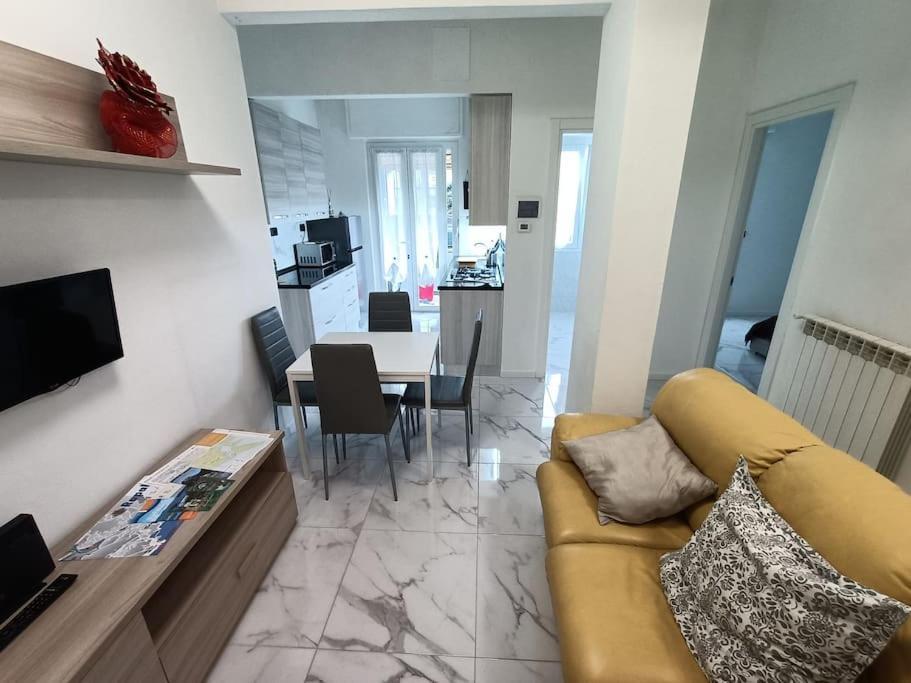 La Casa Di Lila - Appartamento Con Ingresso Indipendente E Spazio Esterno Rapallo Dış mekan fotoğraf